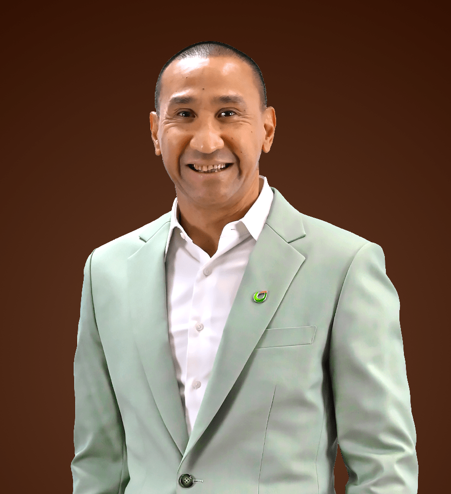 นายโกมุท มณีฉาย